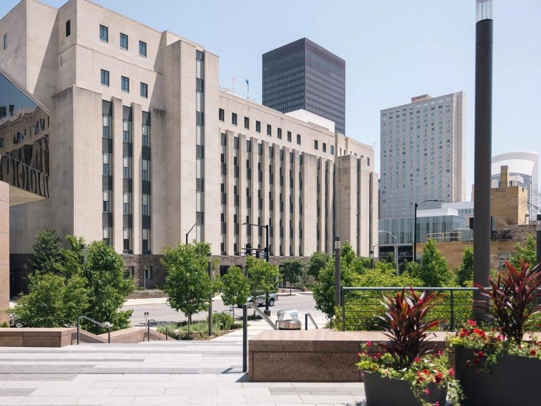 Image of Principal building downtown Des Moines