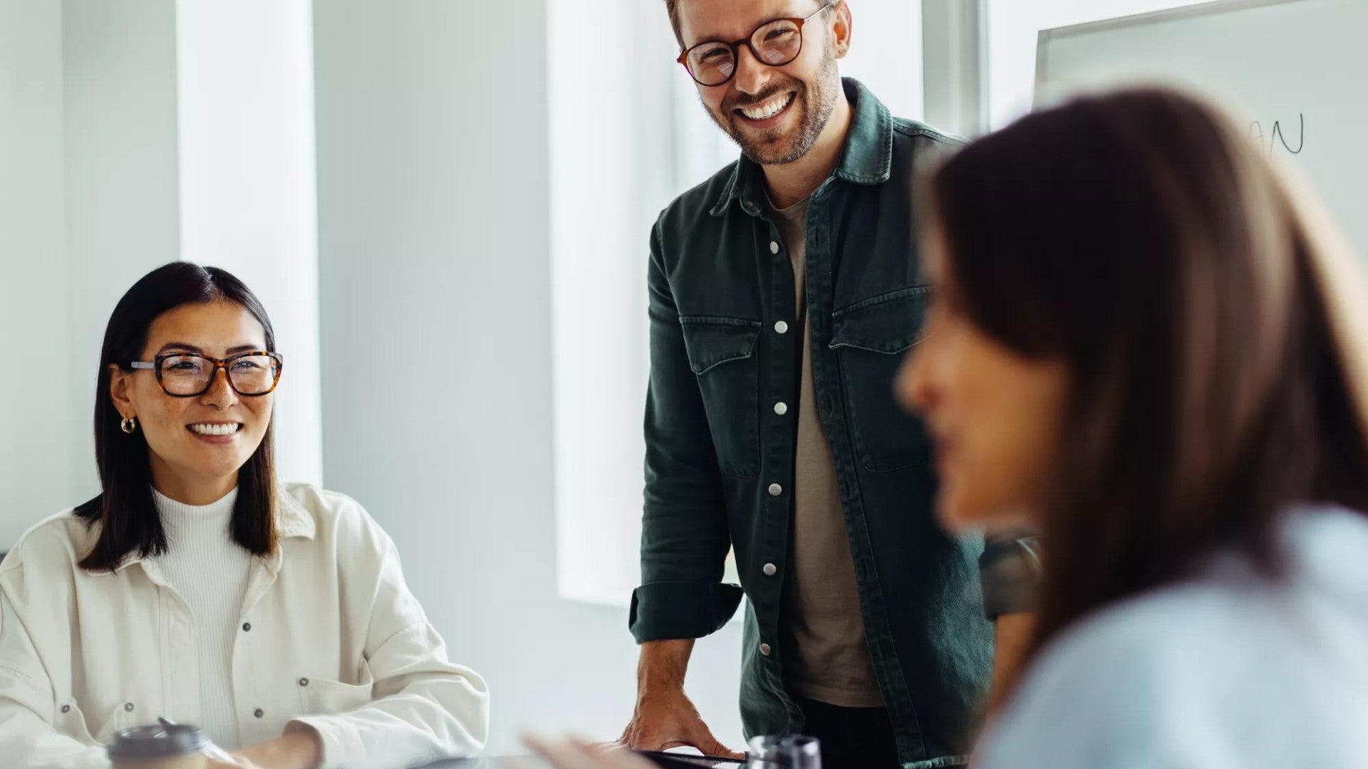 A defined benefit plan sponsor meets with a financial professional to discuss risk mitigation and risk transfer options, specifically the annuity buy-in.