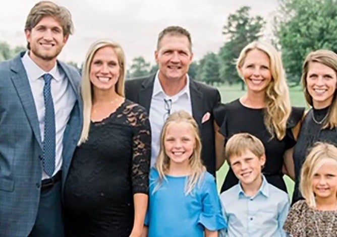 Picture of Scott Stankavage and his family.